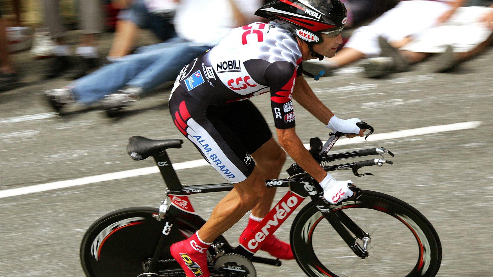 德甲爆冷夜！奥格斯堡半场闪电战击溃领头羊，吉安努利斯传射闪耀